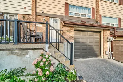 321 Blackthorn Street 39, Oshawa, On L1k 1l3