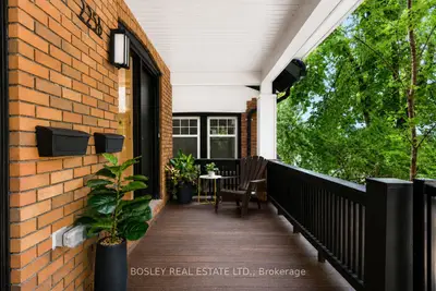225 Gainsborough Road B, Toronto, On M4l 3c7