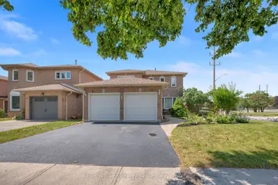 2 Murkar Crescent, Whitby, On L1n 8y4