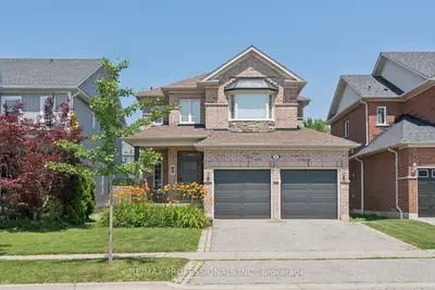 62 Blackfriar Avenue, Whitby, On L1m 2c1