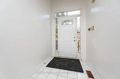 3 Reidmount Avenue 1, Toronto, On M1s 1b3
