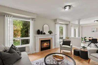 35 Virginia Drive, Whitby, On L1r 2x9