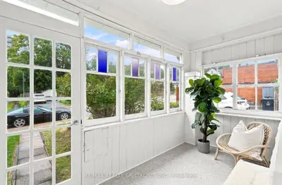 21 Mendel Avenue, Toronto, On M4c 1e6