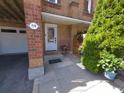 2 Hedge End Road 59, Toronto, On M1b 5z8