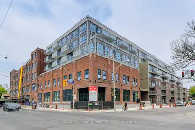 Condo Apartment in Toronto