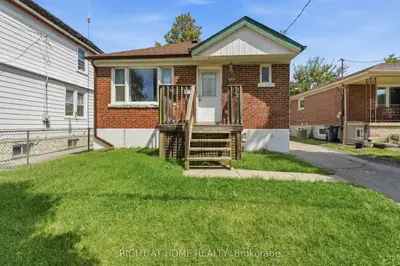 975 Victoria Park Avenue, Toronto, On M4b 2j4