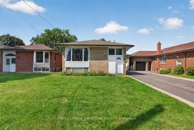 128 Trinnell Boulevard, Toronto, On M1l 1s8