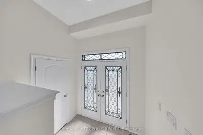 23 Gordon Cowling Street, Clarington, On L1e 0g7
