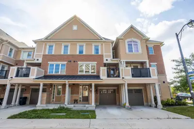 104 Howe Avenue, Toronto, On M1c 0j4