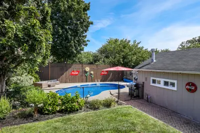 113 Gibbons Street, Oshawa, On L1j 4y1