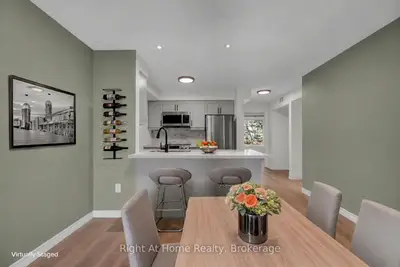 36 Petra Way 2, Whitby, On L1r 0a5