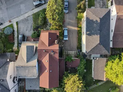 9 East Road, Toronto, On M1n 1z9