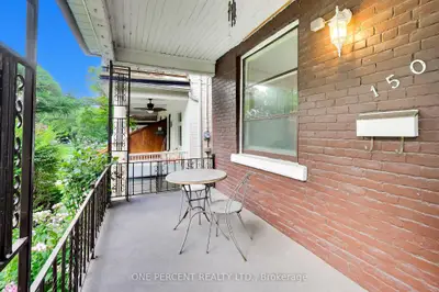 150 Beech Avenue, Toronto, On M4e 3h6