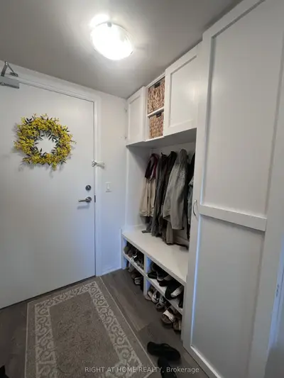 2301 Danforth Avenue 327, Toronto, On M4c 0a7