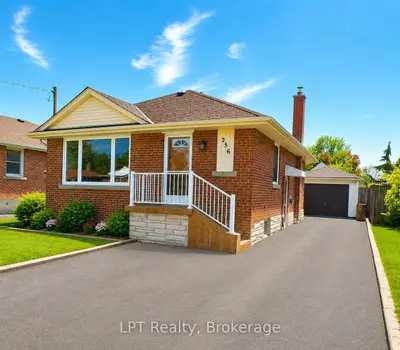 256 Farewell Street, Oshawa, On L1h 6l9
