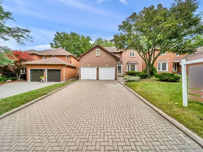7 Winding Court, Toronto, On M1c 4x2