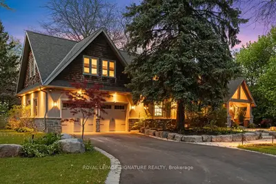 2 Pine Ridge Drive, Toronto, On M1m 2x3