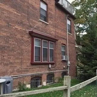 2352 Queen Street E Main #1, Toronto, On M4e 1g9