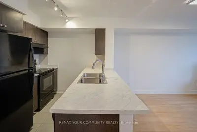 1346 E Danforth Road E 909, Toronto, On M1j 0a9
