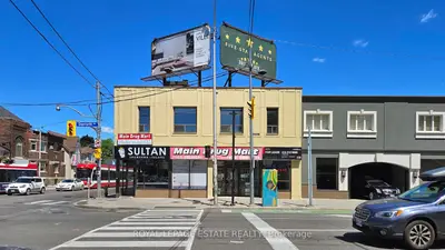 2558 Danforth Avenue, Toronto, On M4c 1l3
