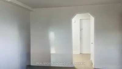 202 O'connor Drive 1, Toronto, On M4j 2t1