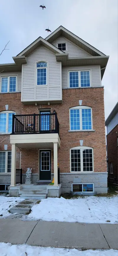 113 Ainley Road, Ajax, On L1z 0s9