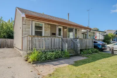 1 Edward Street, Ajax, On L1s 1t7