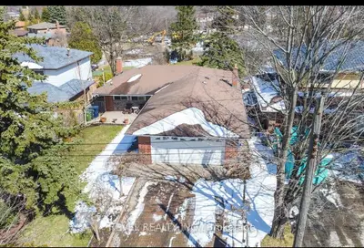 15 Strandhill Road Main, Toronto, On M1j 3a8