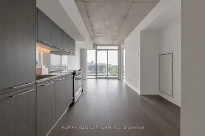 25 Baseball Place 903, Toronto, On M4m 0e7