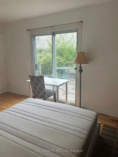3528 Ellesmere Road, Toronto, On M1c 3z2
