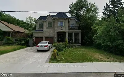 35 Drake Crescent, Toronto, On M1m 1a3