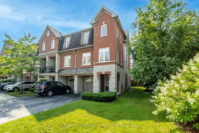 1701 Finch Avenue 44, Pickering, On L1v 0b7