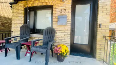 317 O'connor Drive Upper, Toronto, On M4j 2v1