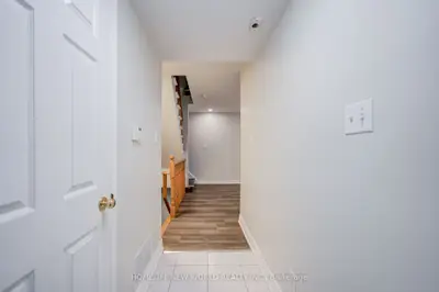 28 Rosebank Drive 1001, Toronto, On M1b 5z1