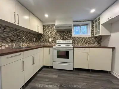 5 Hollydene Road B, Toronto, On M1l 2a4