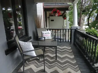 33 Connaught Avenue Suite 2, Toronto, On M4l 2v8