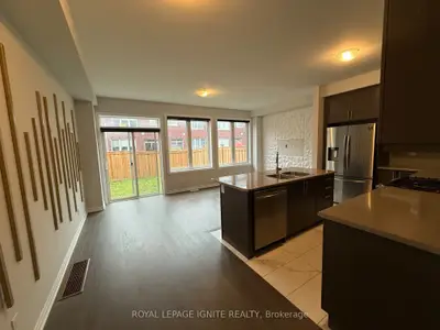 25 Sutcliffe Dr Drive, Whitby, On L1r 0r2