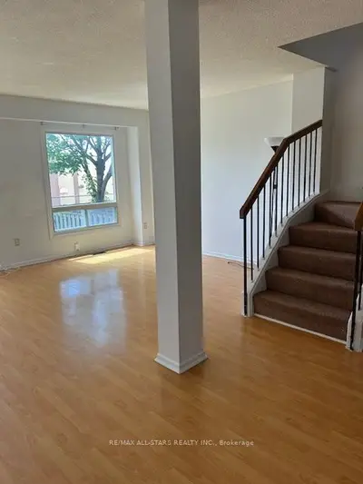 201 Alexmuir Boulevard 82, Toronto, On M1v 1s5