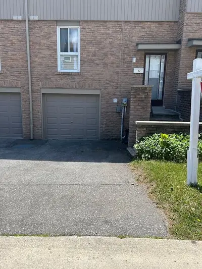 201 Alexmuir Boulevard 82, Toronto, On M1v 1s5