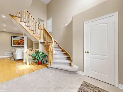 37 Timbercreek Court, Toronto, On M1w 4a1
