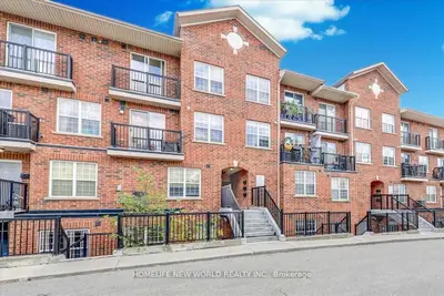 35 Strangford Lane 204, Toronto, On M1l 0e5