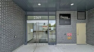 2369 Danforth Avenue 704, Toronto, On M4c 0b1