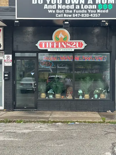 1352 Kennedy Road Main, Toronto, On M1p 2l7