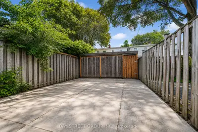 54 Thyra Avenue, Toronto, On M4c 5g5
