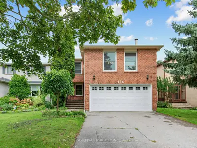 156 Ravenscroft Road, Ajax, On L1t 1y1