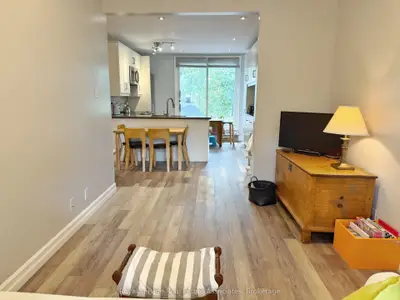 157 Glenmore Road Upper, Toronto, On M4l 3m2