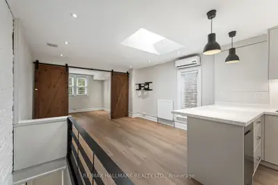 229 Kingston Road Upper, Toronto, On M4l 1t5