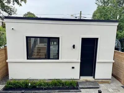 37 Milverton Boulevard Garden Suite, Toronto, On M4j 1t5