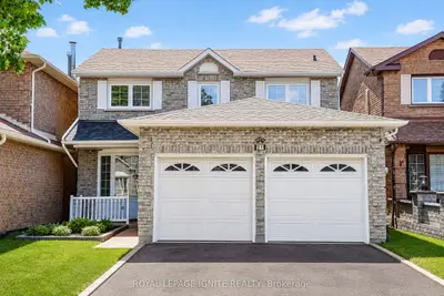 21 Halfmoon Square, Toronto, On M1c 3v4