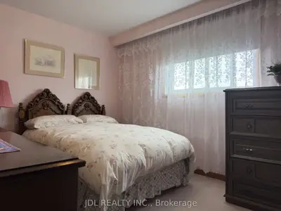 28 Orangewood Crescent Room, Toronto, On M1w 1c6